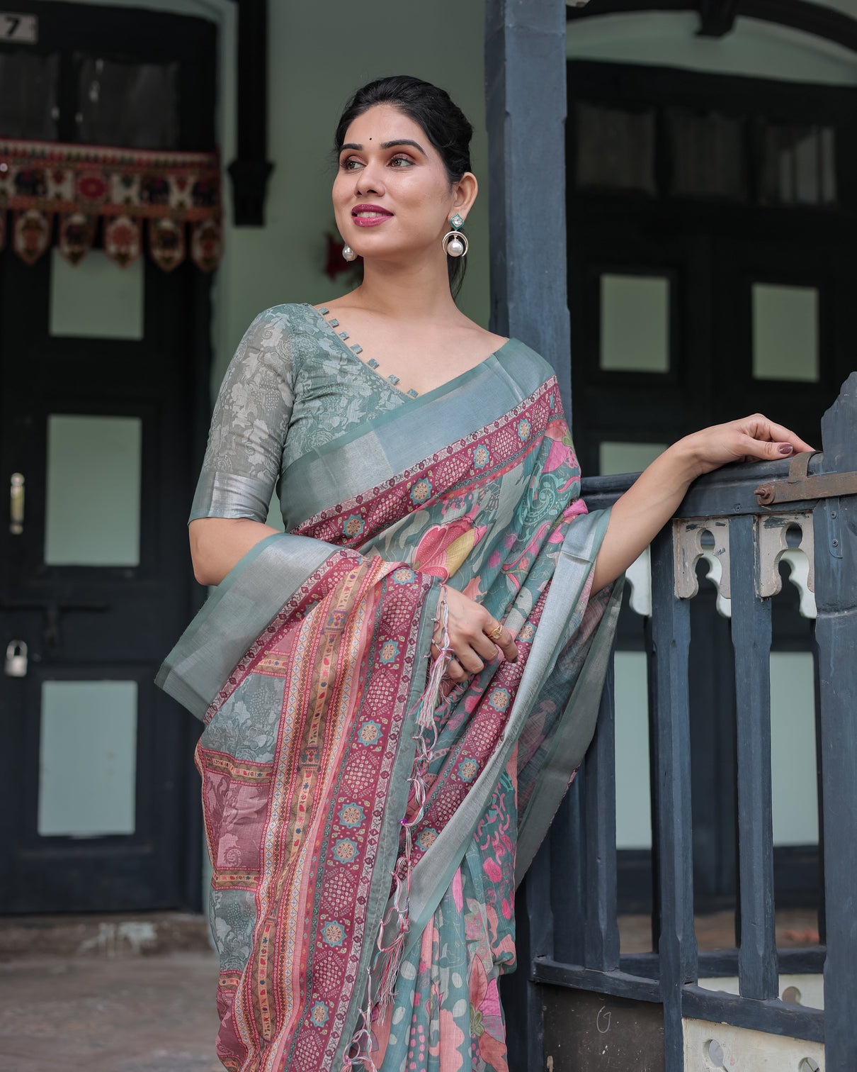 Pink and maroon pure cotton linen saree with blouse and tassels floral design with leaf patterns