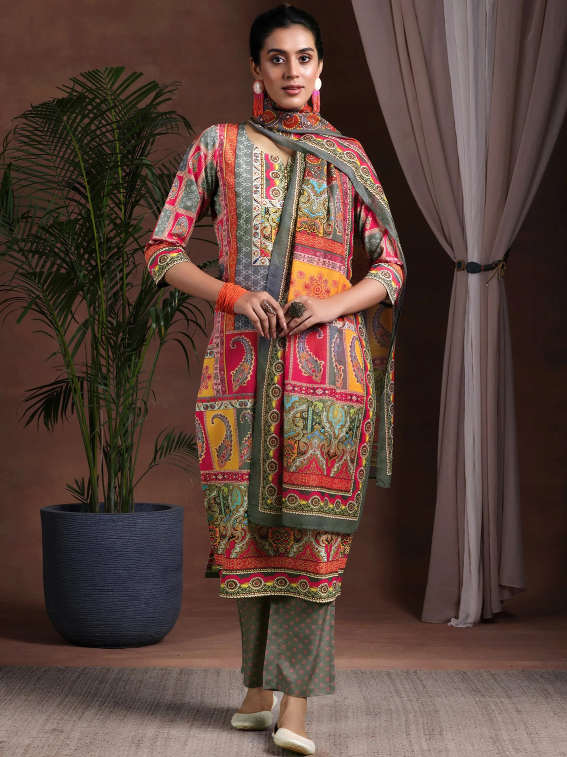 Mameraa Multi Printed Poly Crepe Straight Suit With Dupatta