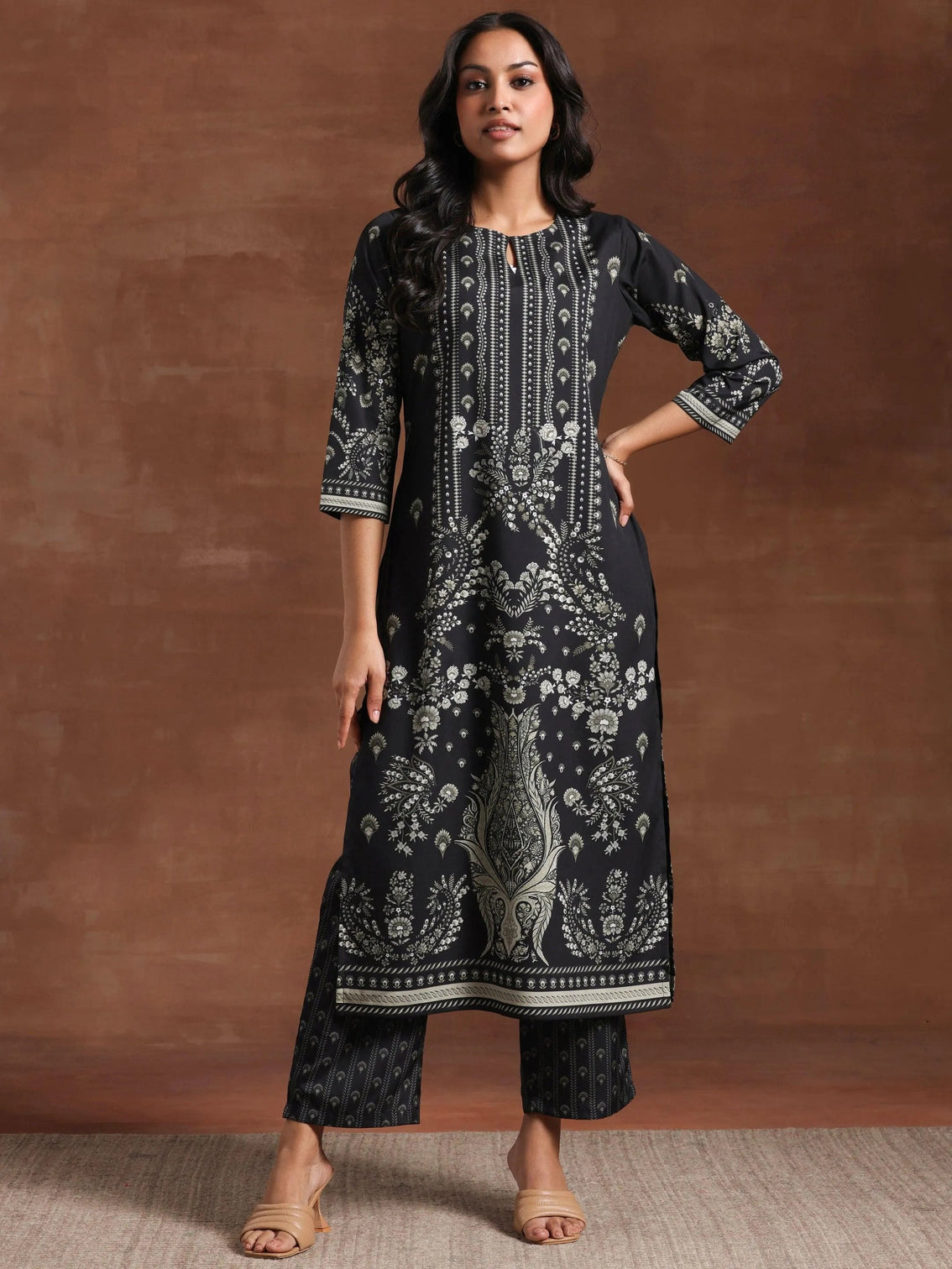 Mameraa Black Printed Crepe Straight Kurta Set
