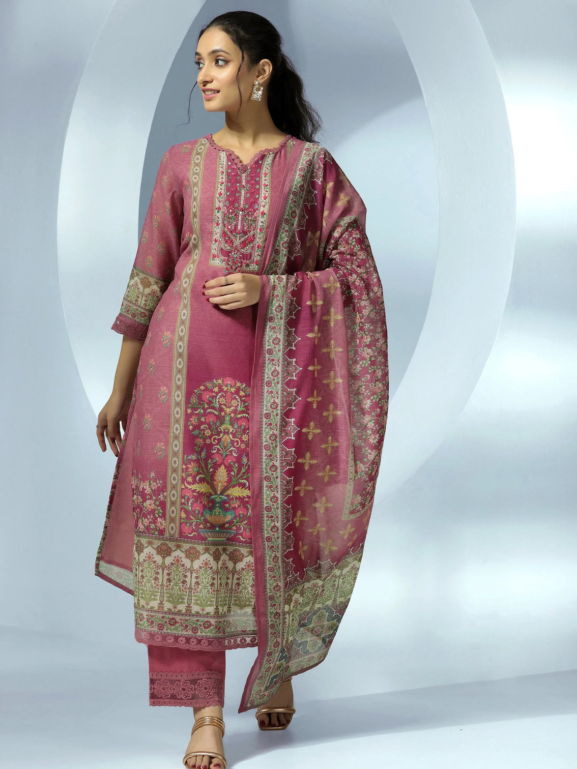 Mameraa Mauve Printed Cotton Blend Straight Suit With Dupatta