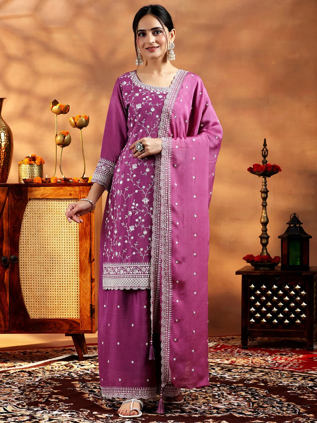 Mameraa Mauve Embroidered Silk Blend Straight Suit With Dupatta