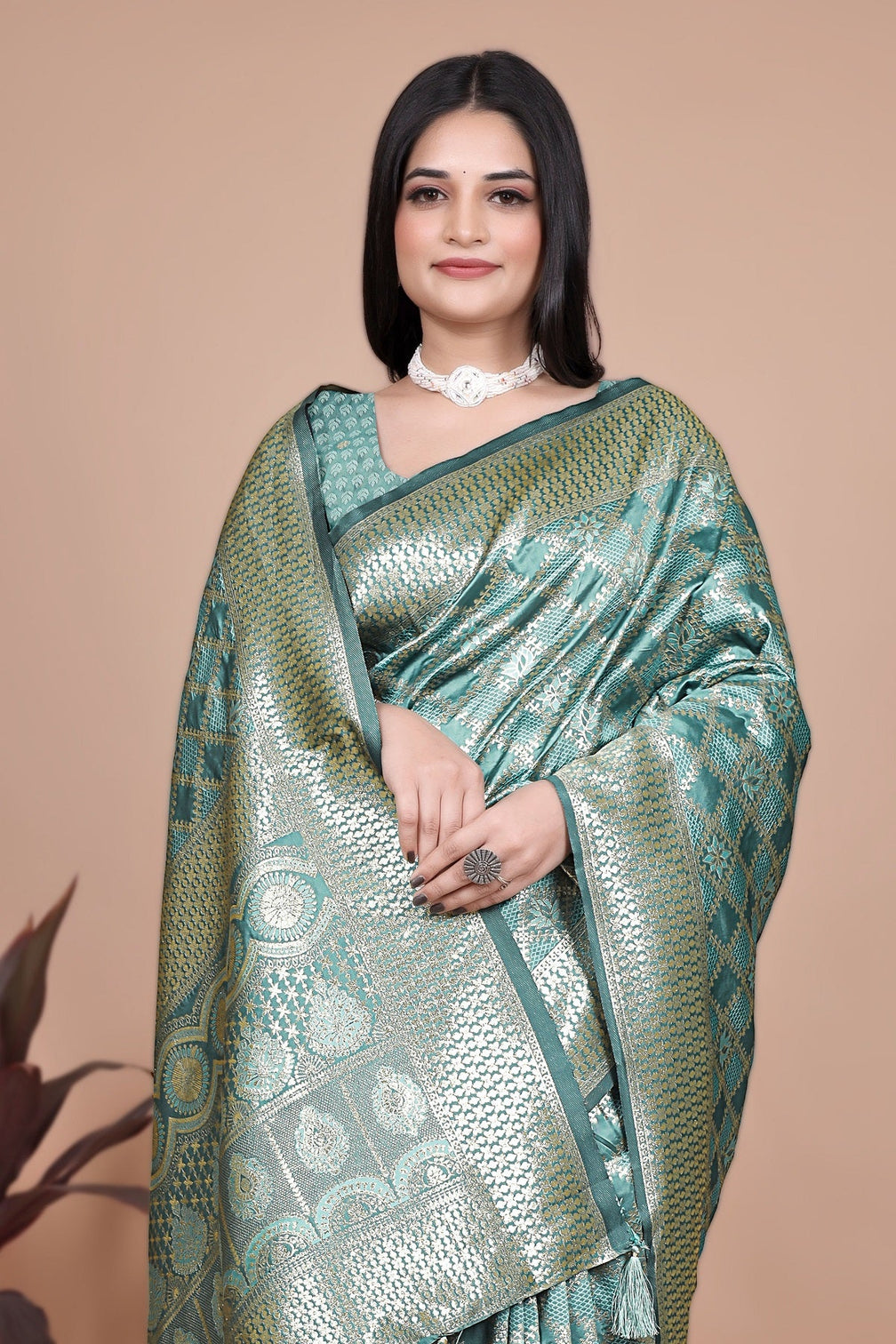 Green Banarasi Saree with Intricate Zari Work for Weddings & Festivals – Premium Silk Traditional Saree