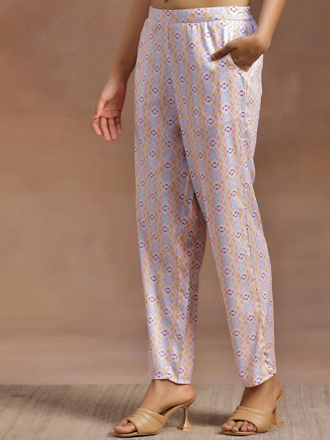 Mameraa Peach Embroidered Cotton Blend Straight Suit With Dupatta