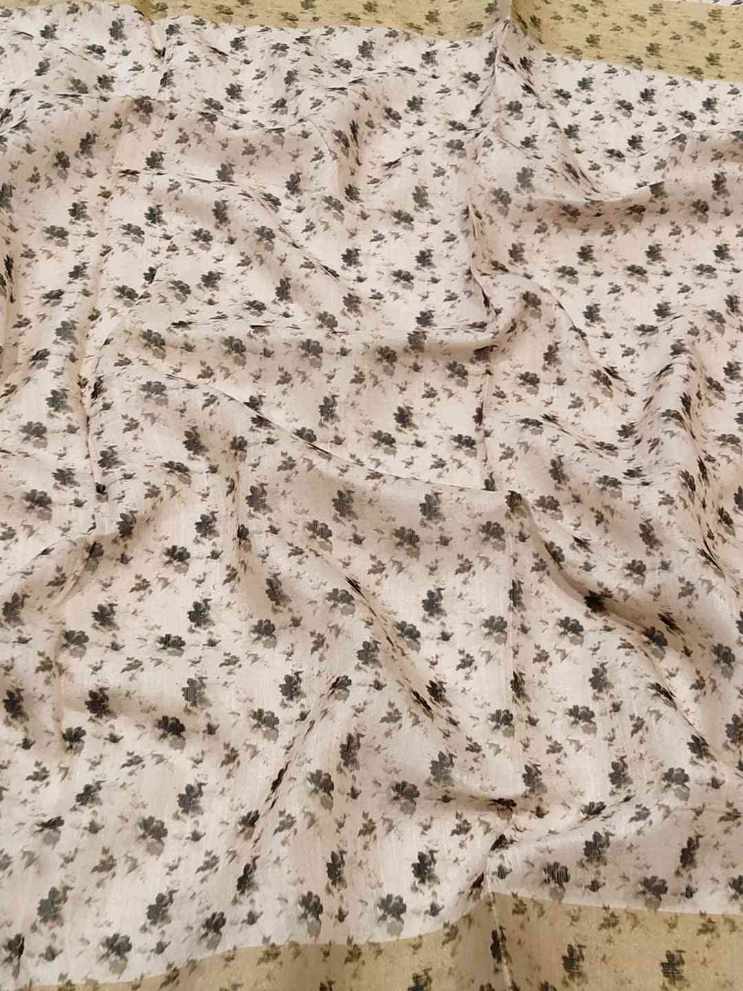 Floral Elegance Exclusive Pure Linen Saree