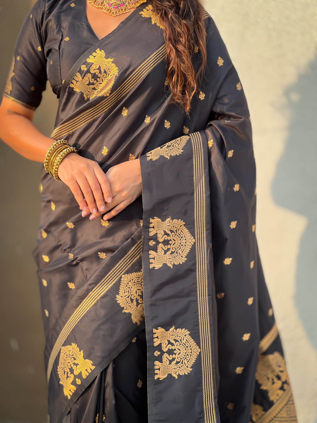Black Soft Silk Traditional Zari Woven Saree