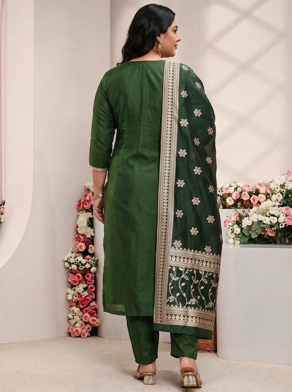 Plus Size Green Embroidered Silk Blend Straight Suit Set With Dupatta