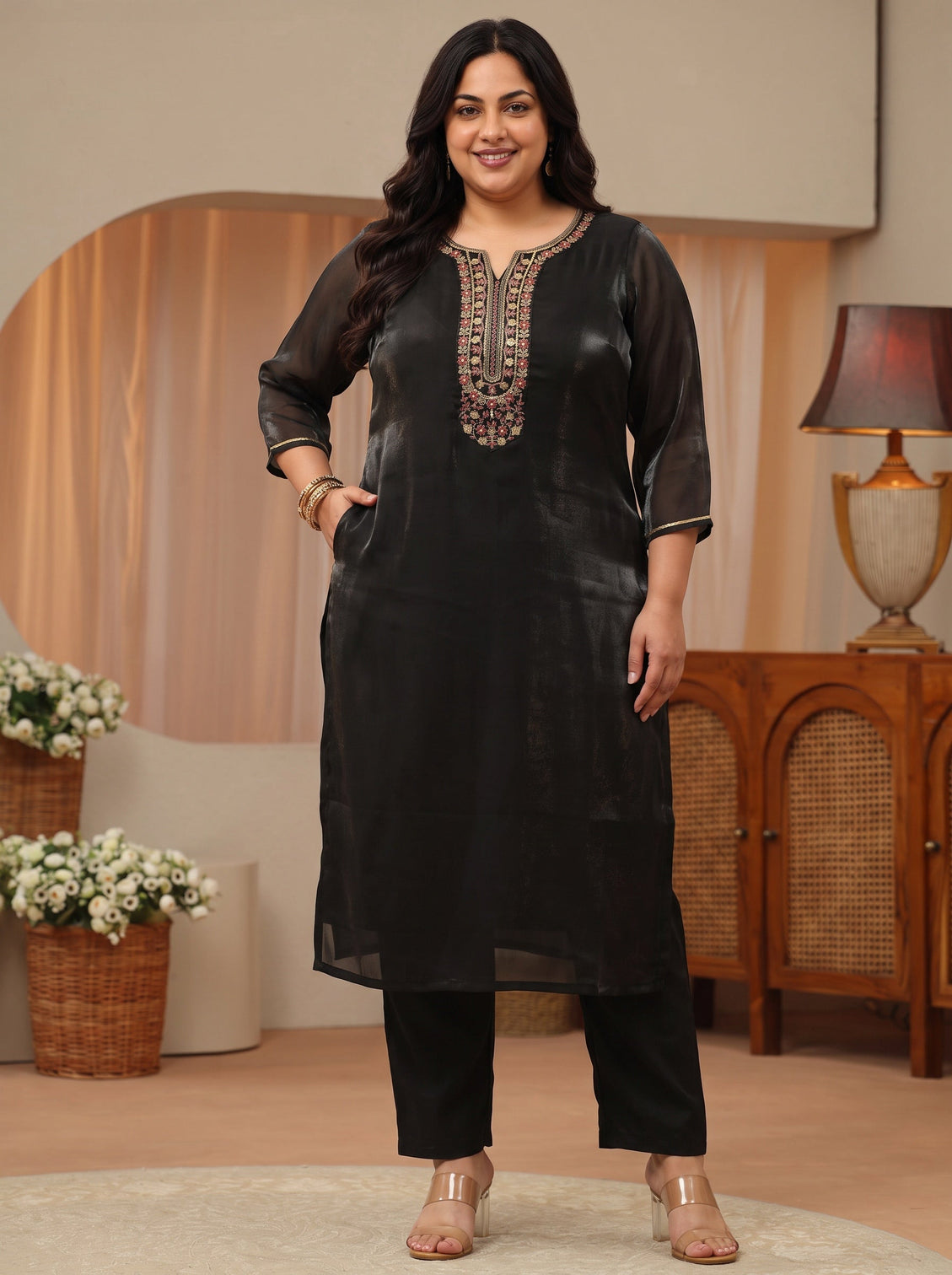 Plus Size Black Floral Yoke Design Tissue Straight Suit Set