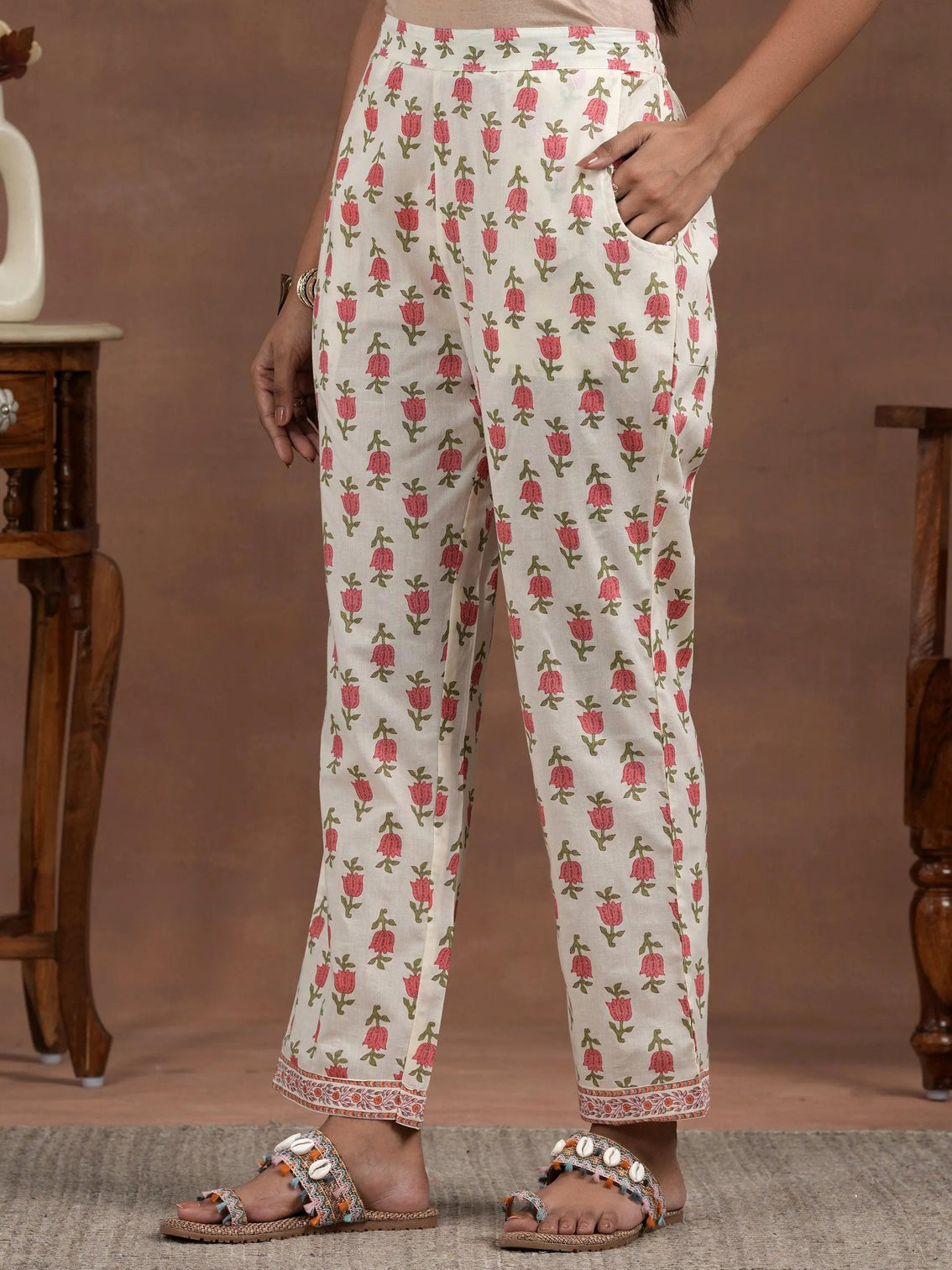 Mameraa Off White Printed Cotton Straight Kurta Set