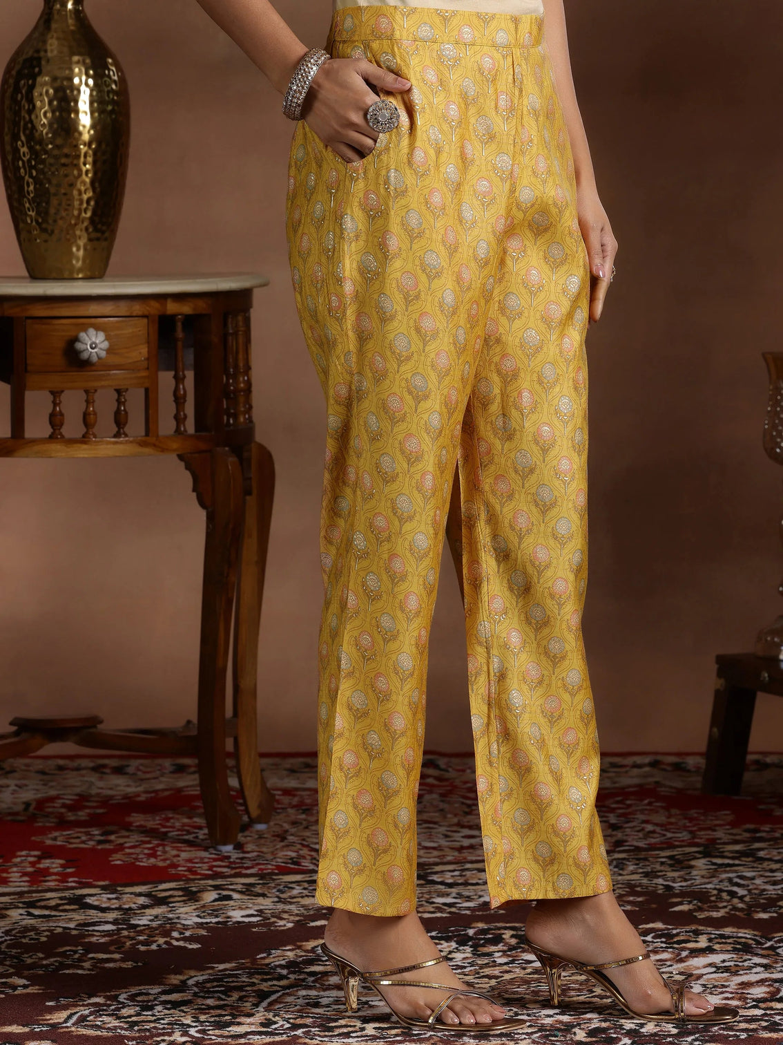 Mameraa Mustard Printed Silk Blend Straight Suit With Dupatta