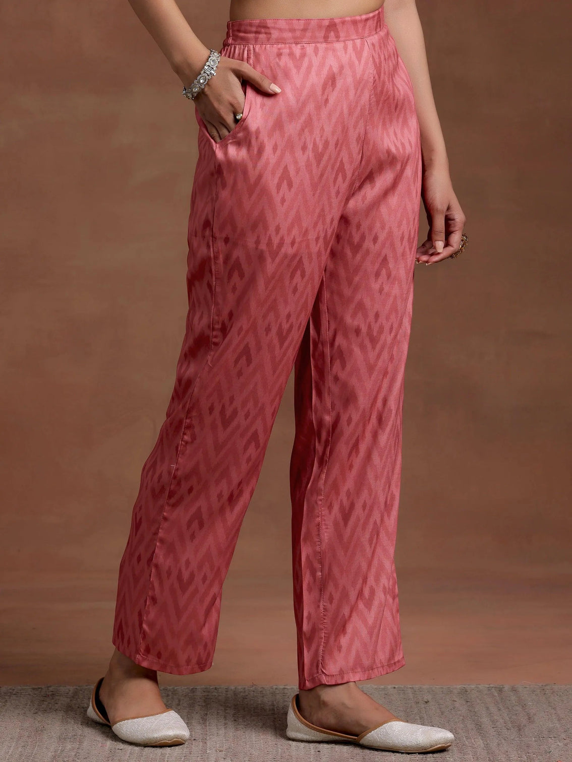 Mameraa Peach Embroidered Silk Blend Straight Suit With Dupatta