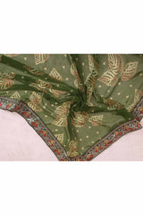 Green Georgette Saree with Traditional Bandhani Print and Lace Accents
