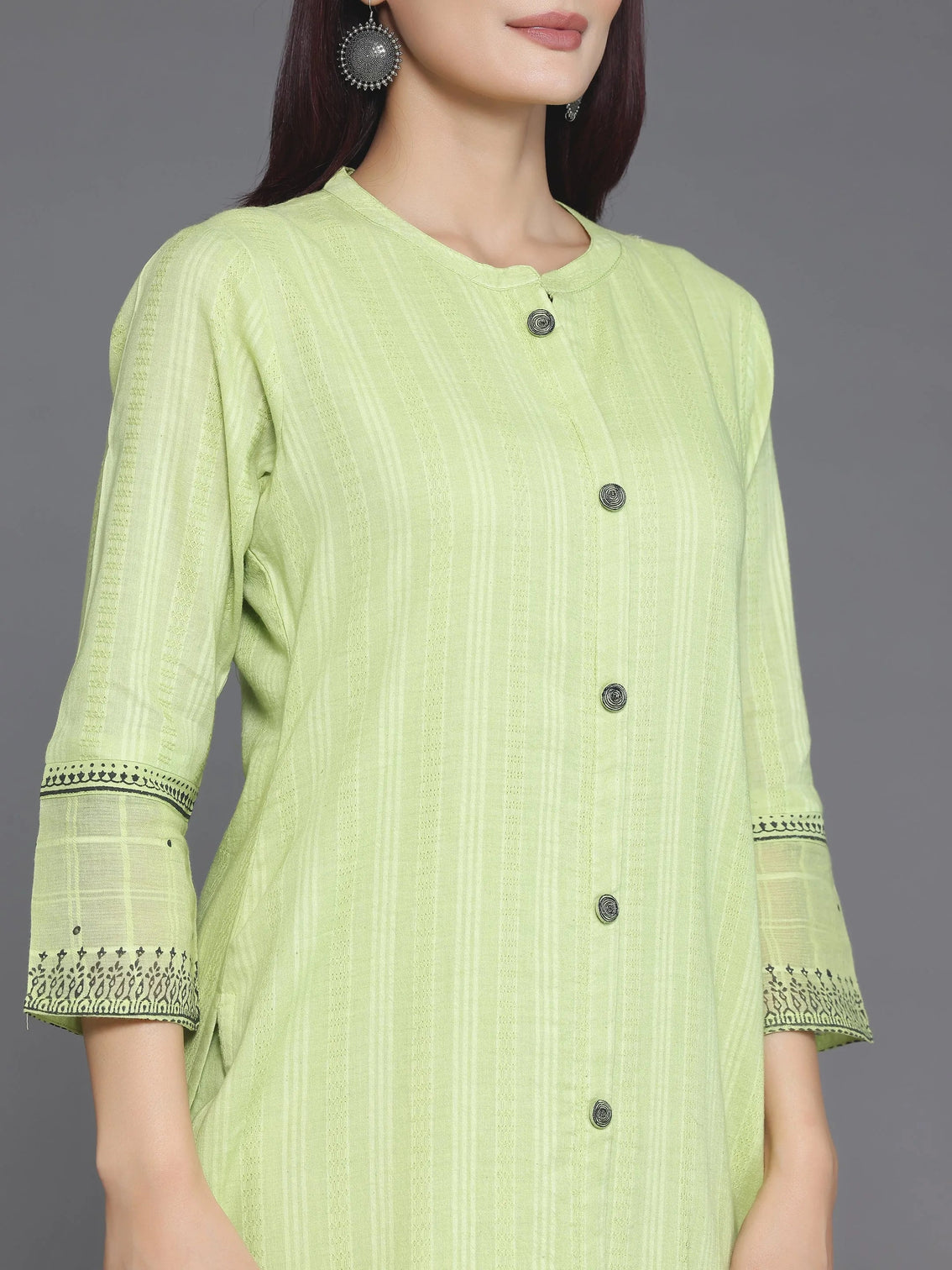 Mameraa Green Woven Design Cotton Straight Suit With Dupatta