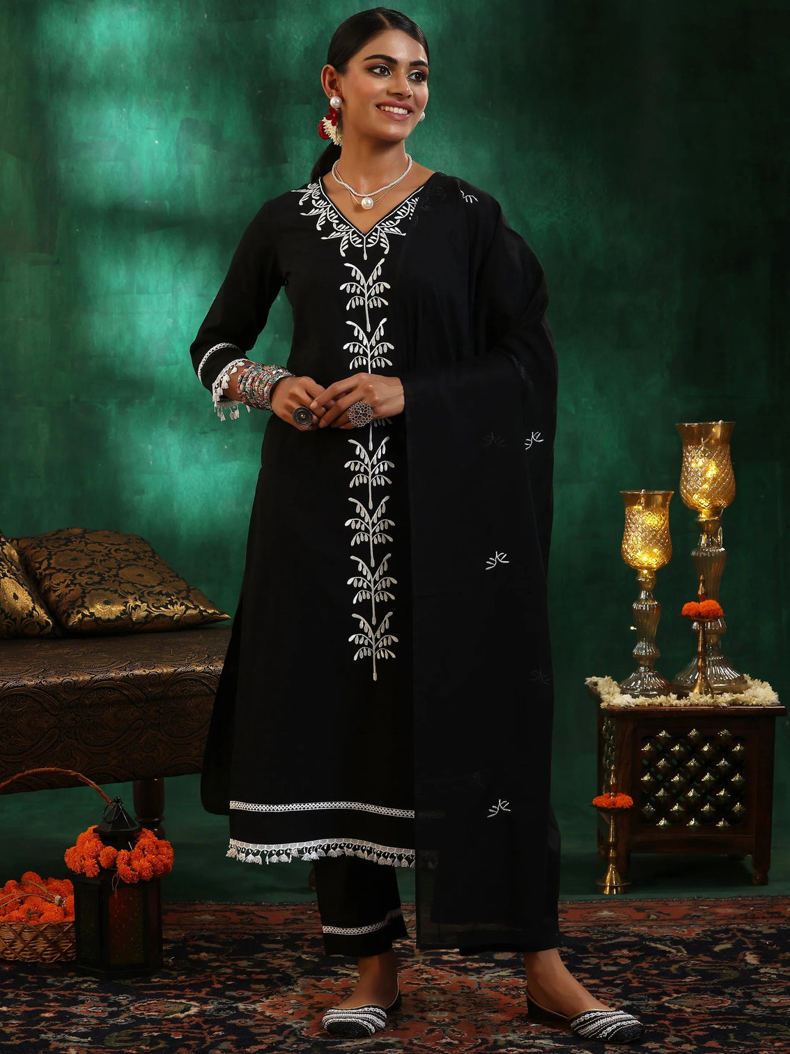 Mameraa Black Embroidered Straight Suit With Dupatta