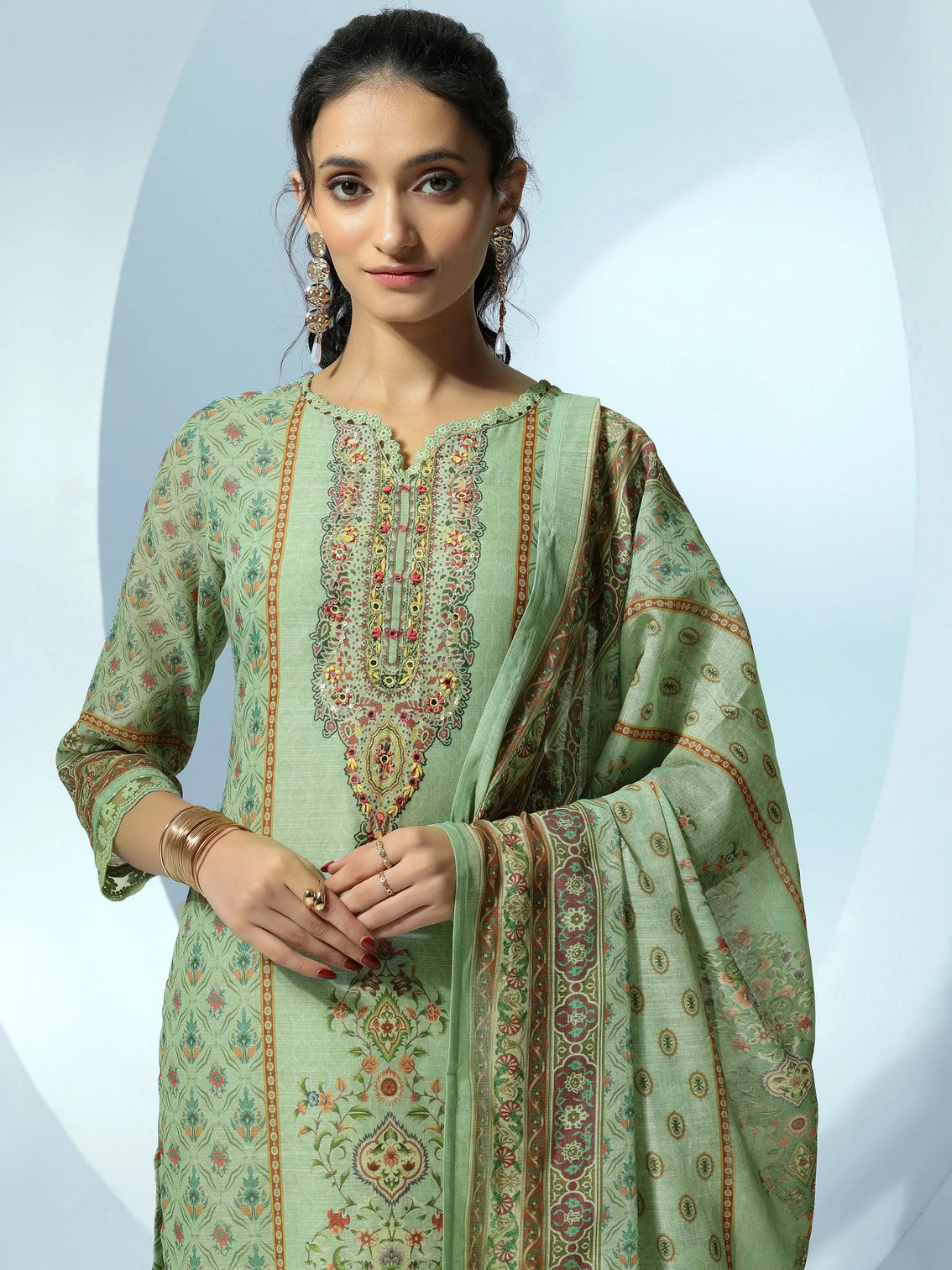 Mameraa Green Printed Cotton Blend Straight Suit With Dupatta
