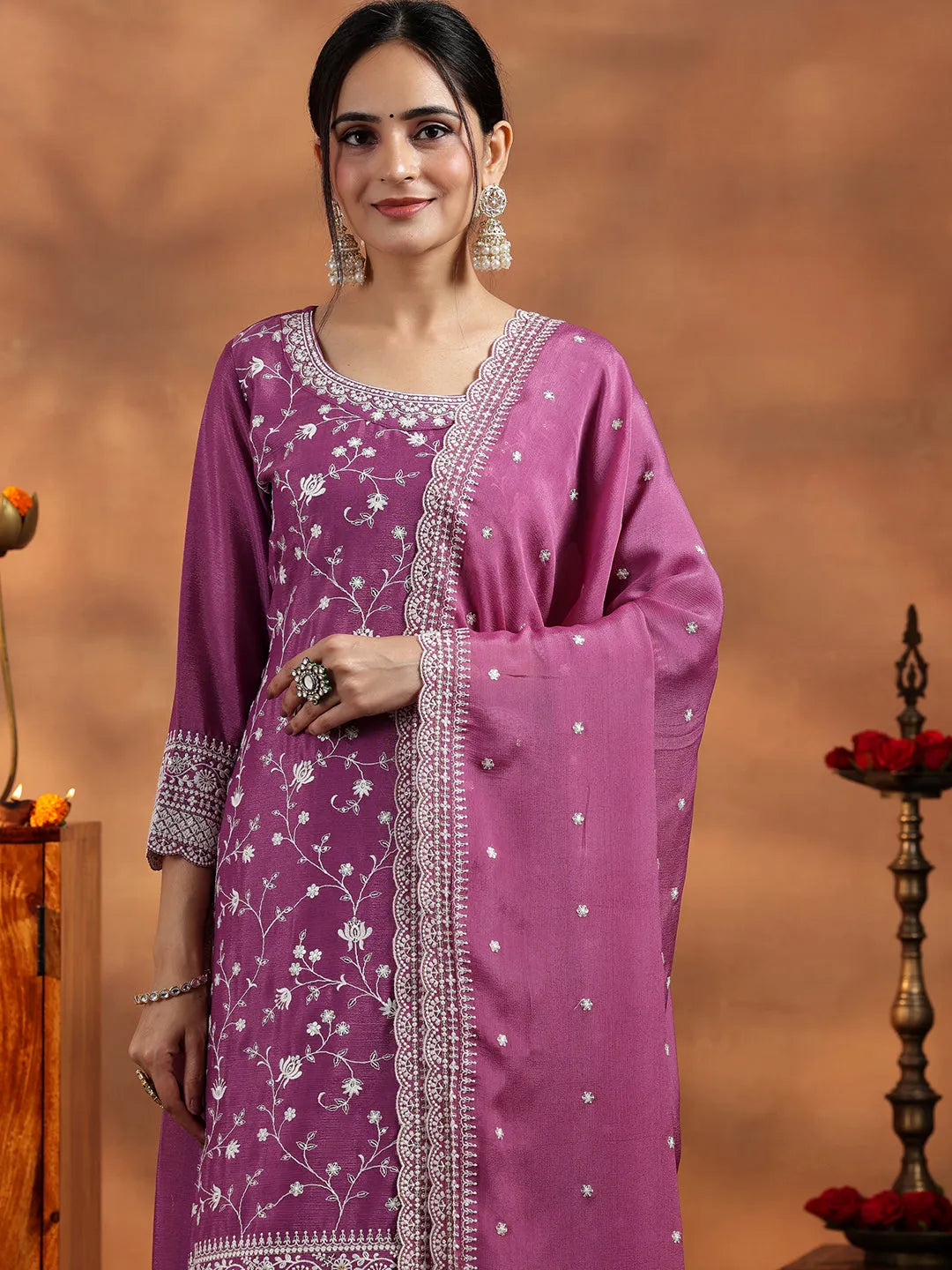 Mameraa Mauve Embroidered Silk Blend Straight Suit With Dupatta