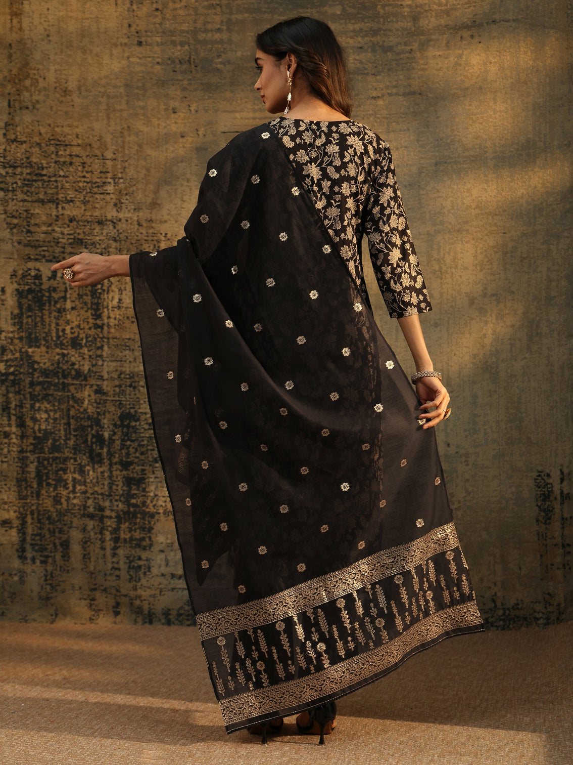 Mameraa Black Floral Printed Cotton Straight Suit Set