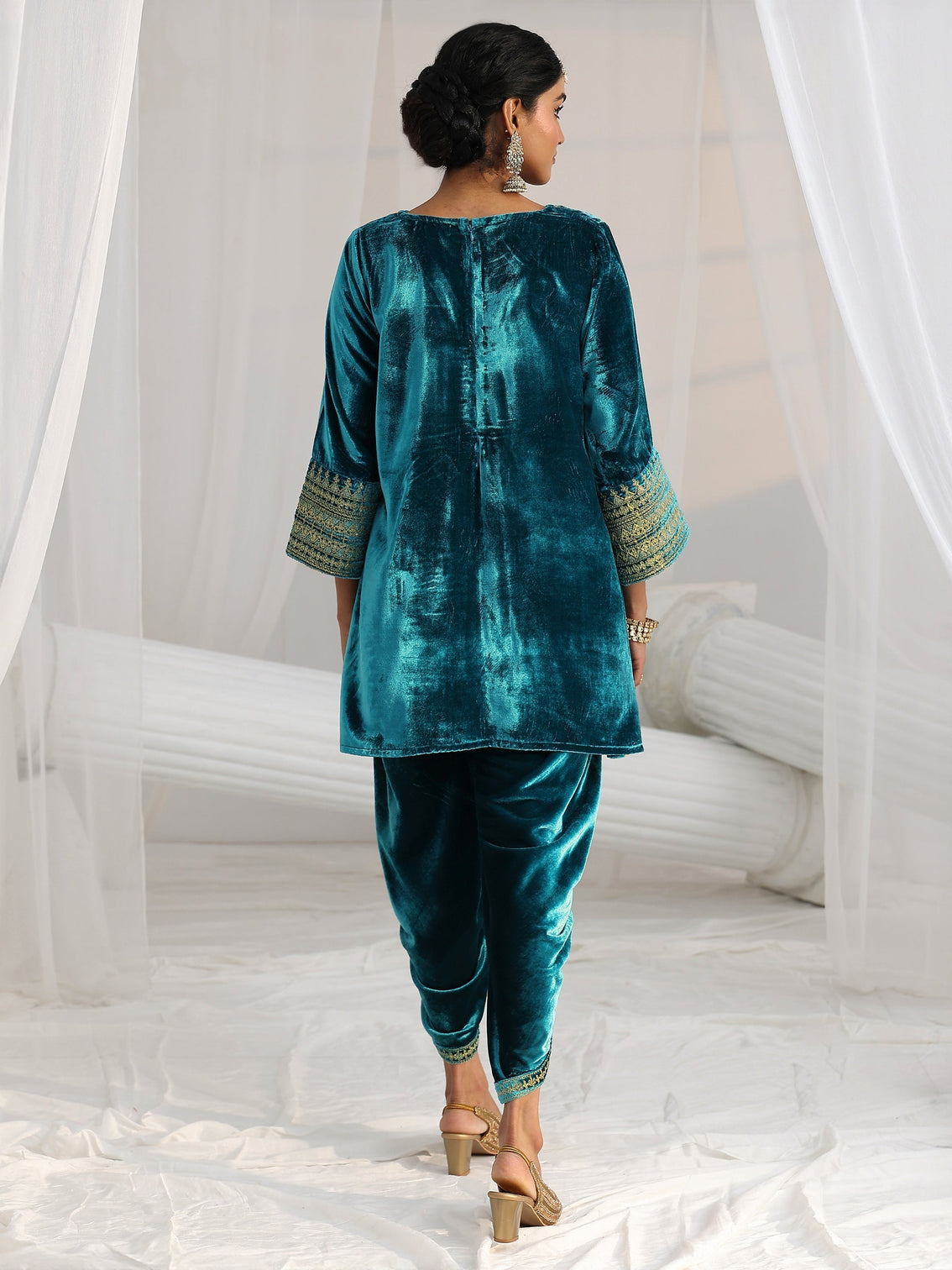 Mameraa Turquoise Blue Embroidered Velvet Co-Ord Set