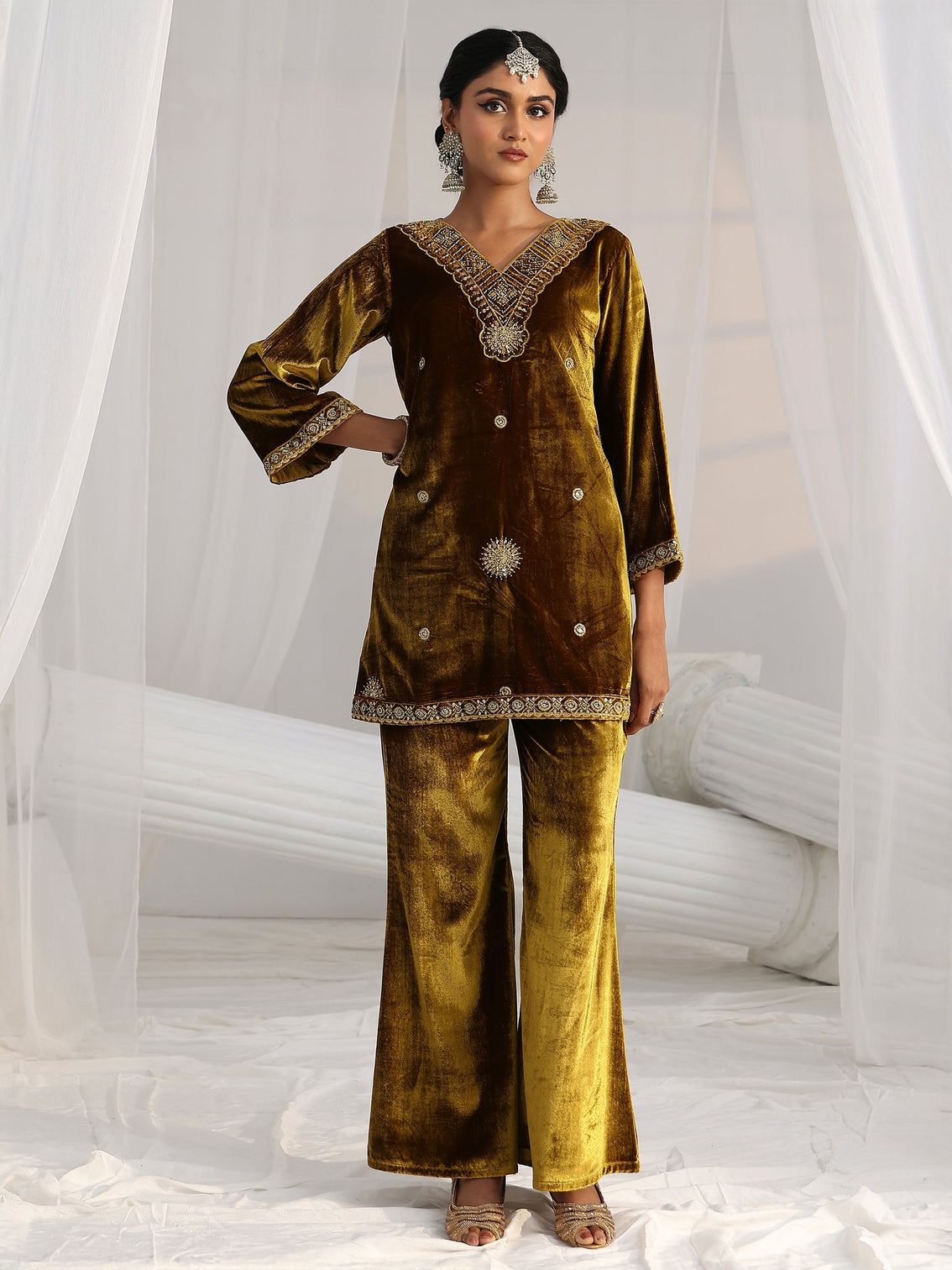Mameraa Mustard Emellished Velvet Co-Ord Set