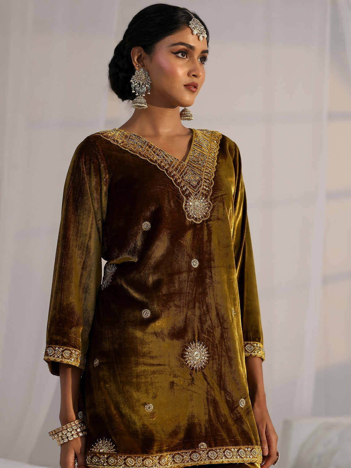 Mameraa Mustard Emellished Velvet Co-Ord Set