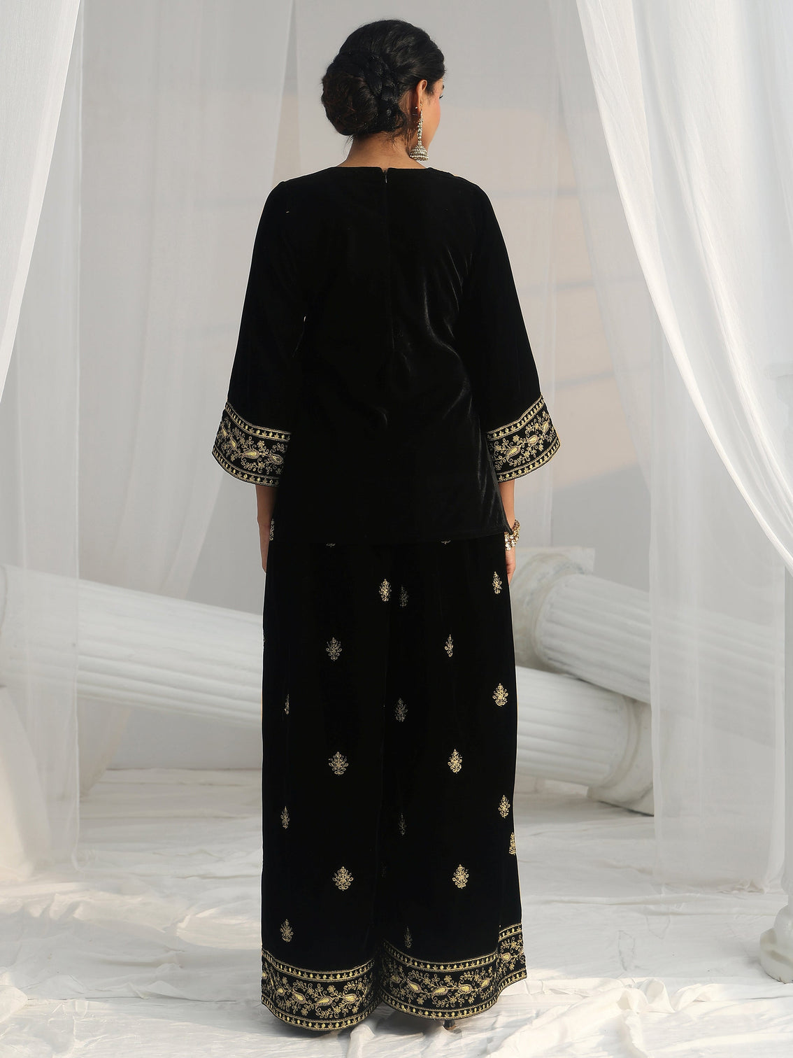 Mameraa Black Yoke Embroidered Design Velvet Co-Ord Set