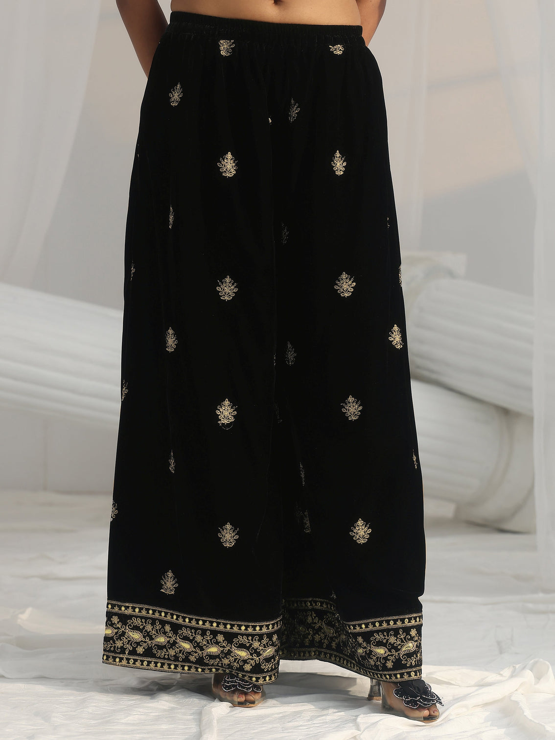 Mameraa Black Yoke Embroidered Design Velvet Co-Ord Set