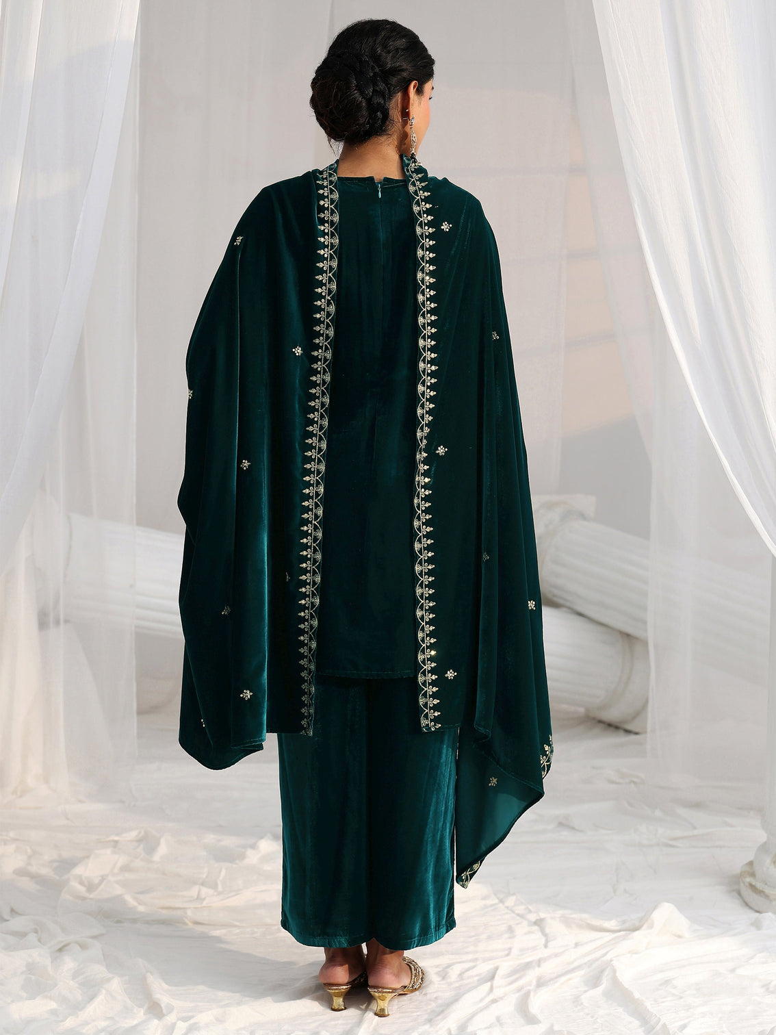 Mameraa Teal Green Floral Embroidered Velvet Straight Suit Set