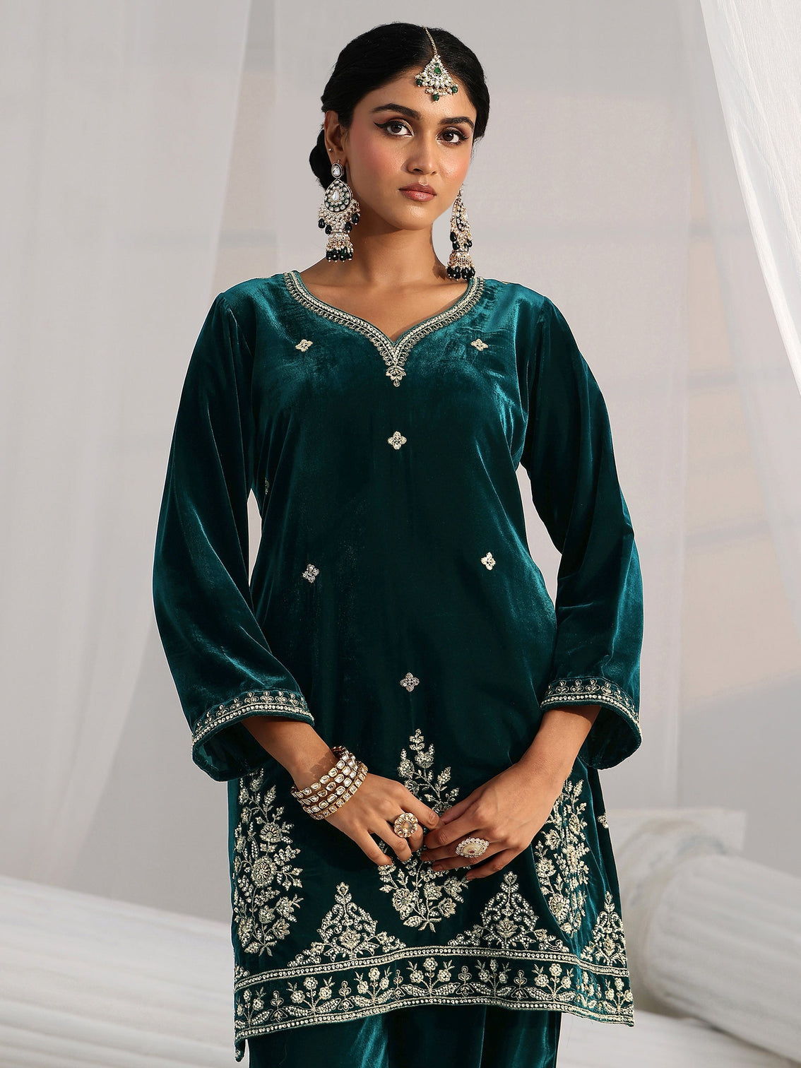 Mameraa Teal Green Floral Embroidered Velvet Straight Suit Set