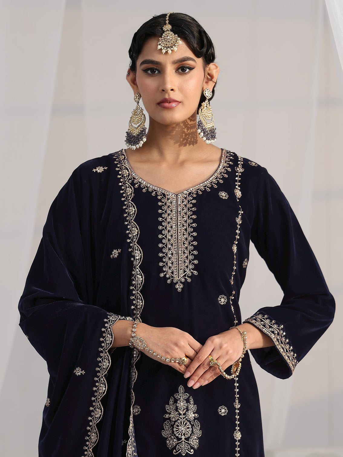 Mameraa Navy Blue Floral Embroidered Velvet Straight Suit Set