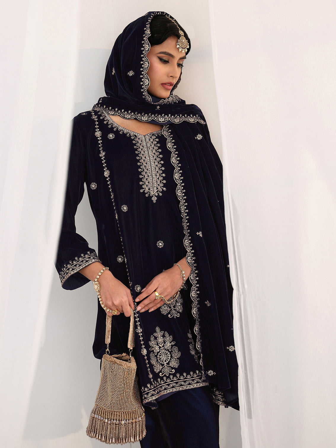 Mameraa Navy Blue Floral Embroidered Velvet Straight Suit Set