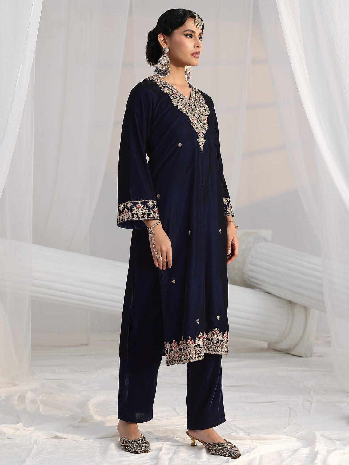 Mameraa Navy Blue Embroidered Velvel Straight Suit Set