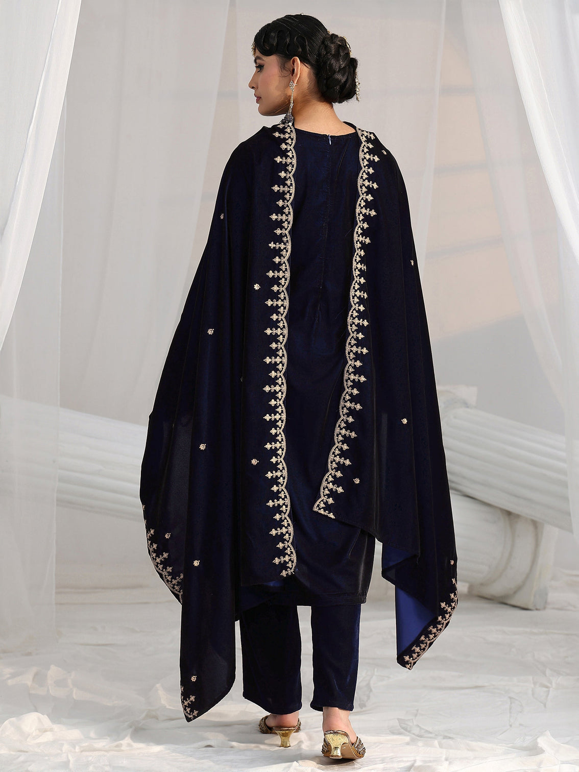 Mameraa Navy Blue Embroidered Velvel Straight Suit Set
