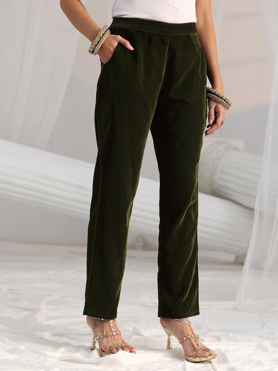 Mameraa Forest Green Ethnic Embroidered Velvet Straight Suit Set