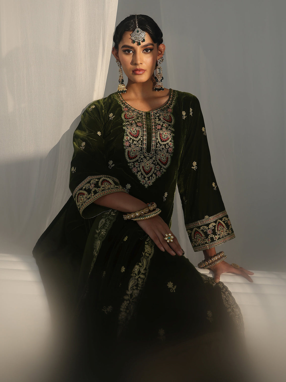 Mameraa Forest Green Ethnic Embroidered Velvet Straight Suit Set