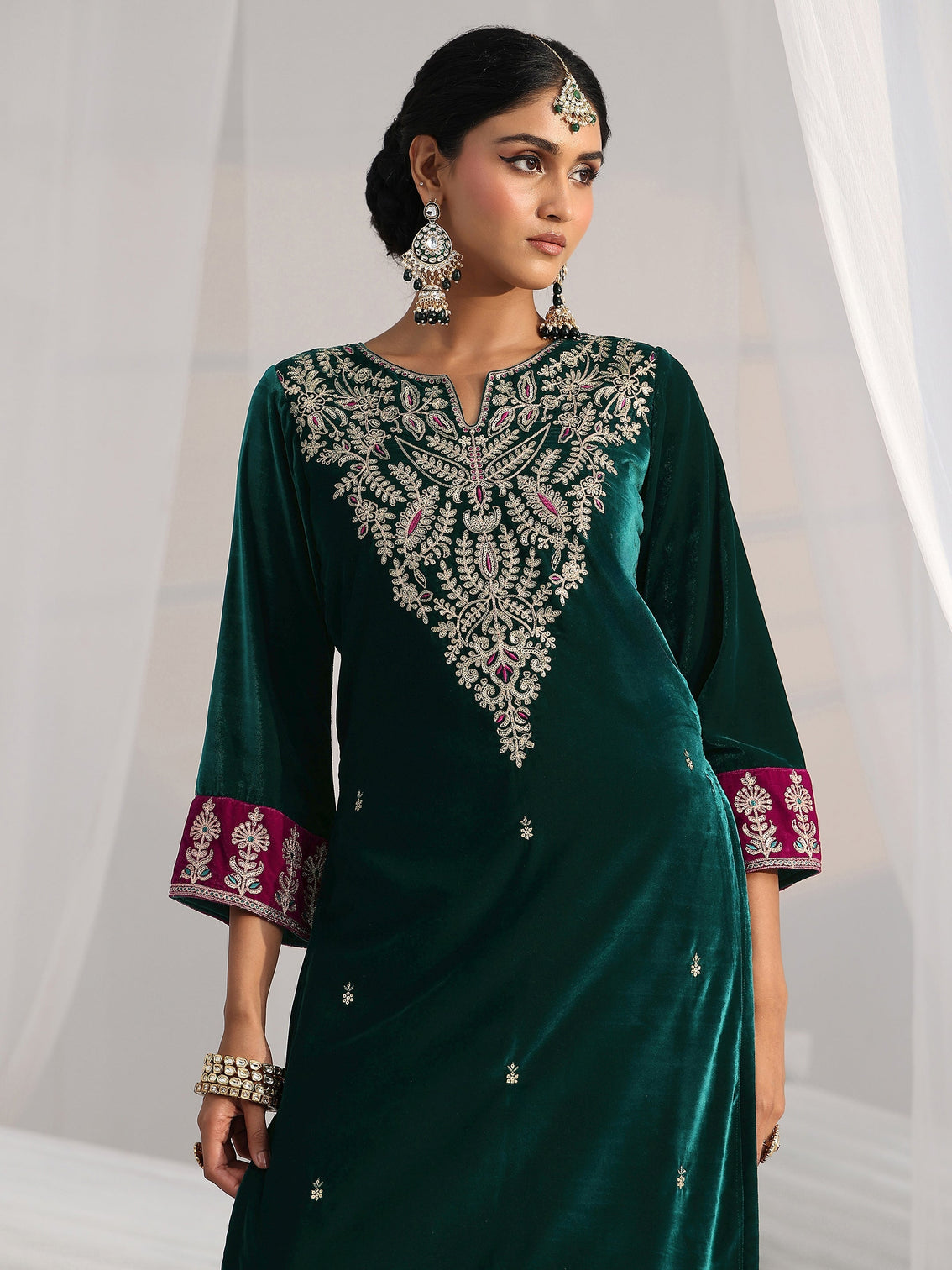 Mameraa Teal Green Yoke Design Velvet Straight Suit Set