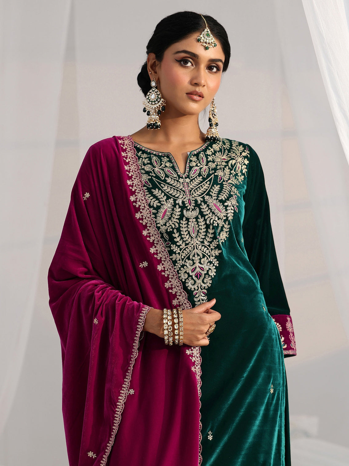 Mameraa Teal Green Yoke Design Velvet Straight Suit Set