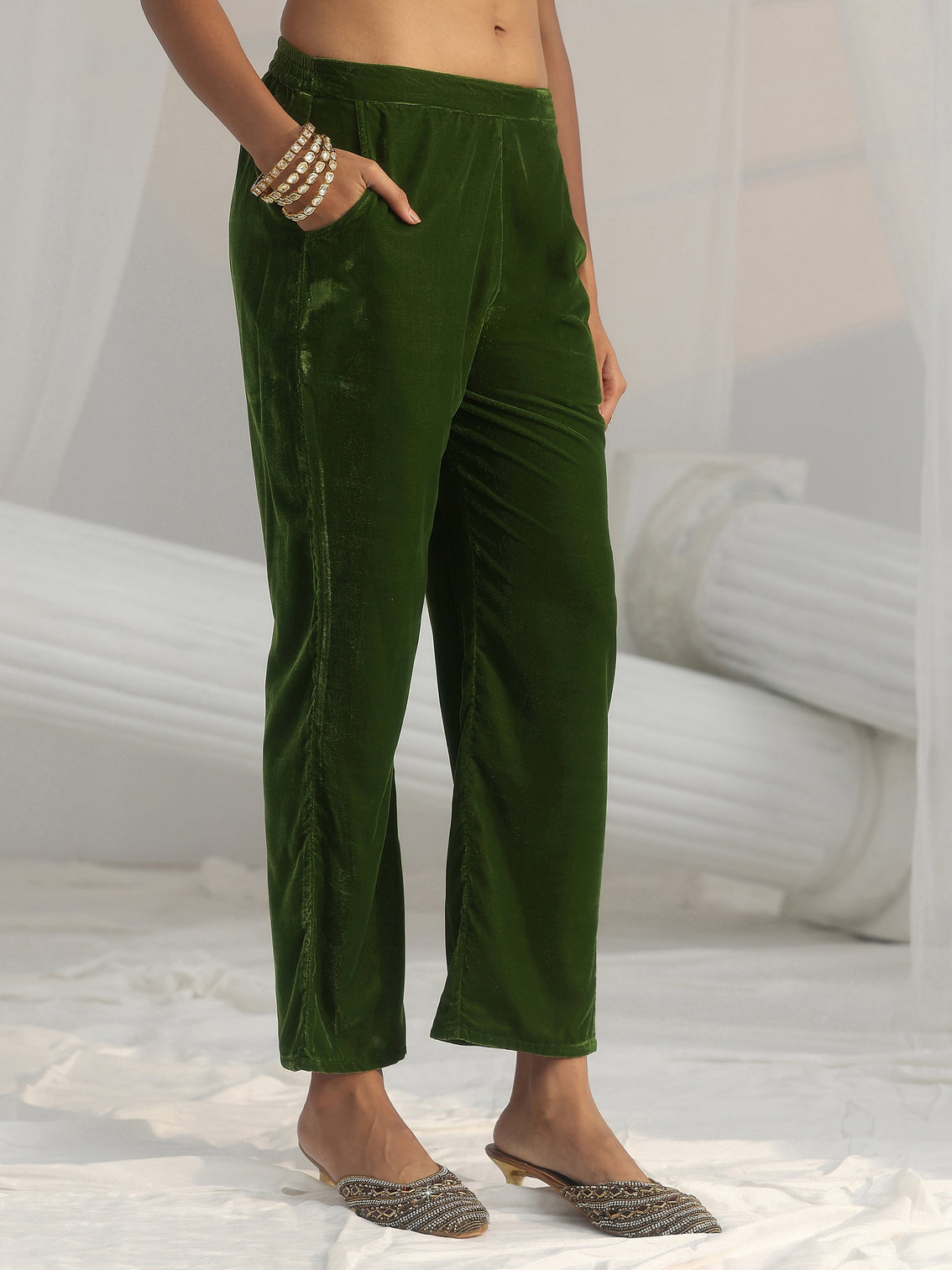 Mameraa Emerald Green Ethnic Embroidered Velvet Straight Suit Set