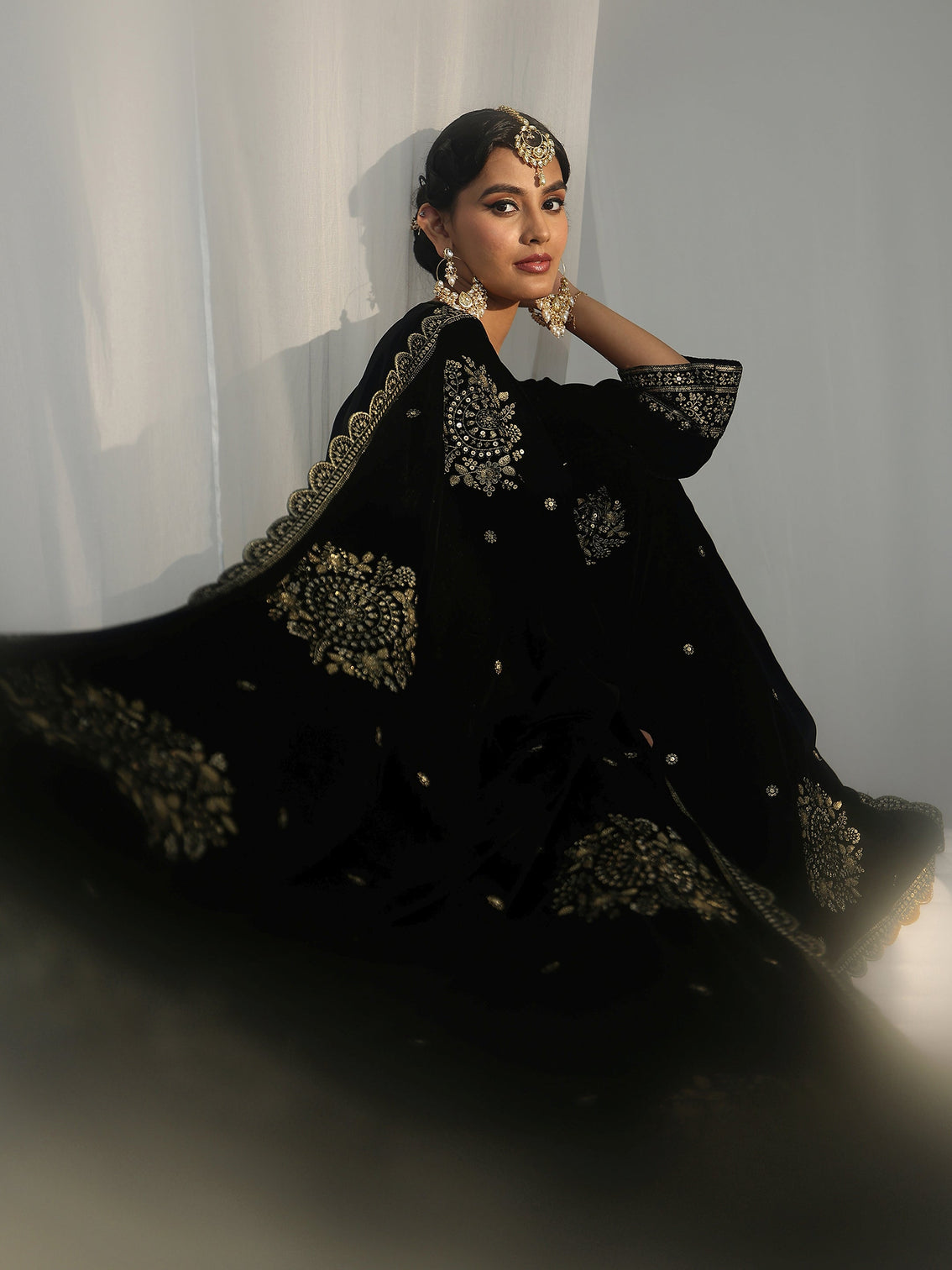Mameraa Black Embroidered Velvet Straight Suit Set