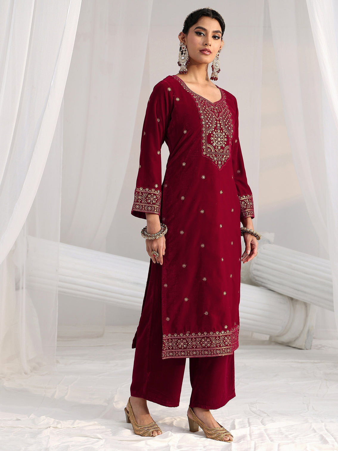Mameraa Red Floral Embellished Velvet Straight Suit Set