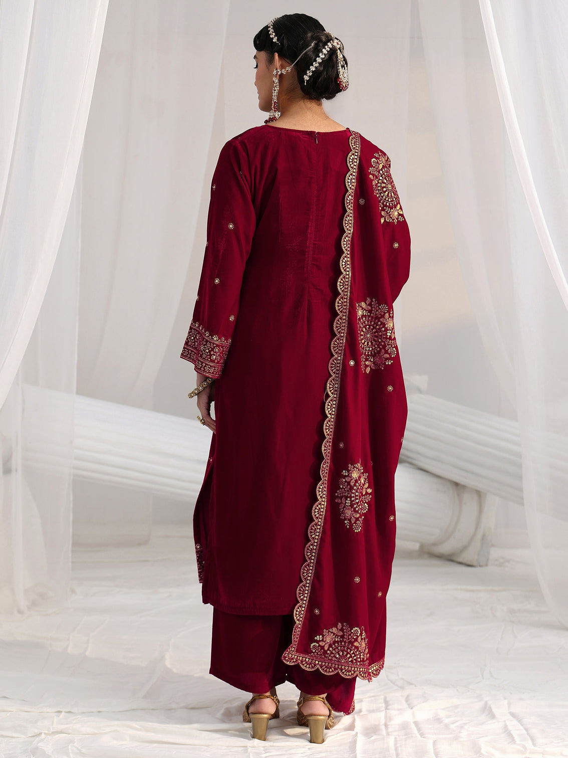 Mameraa Red Floral Embellished Velvet Straight Suit Set