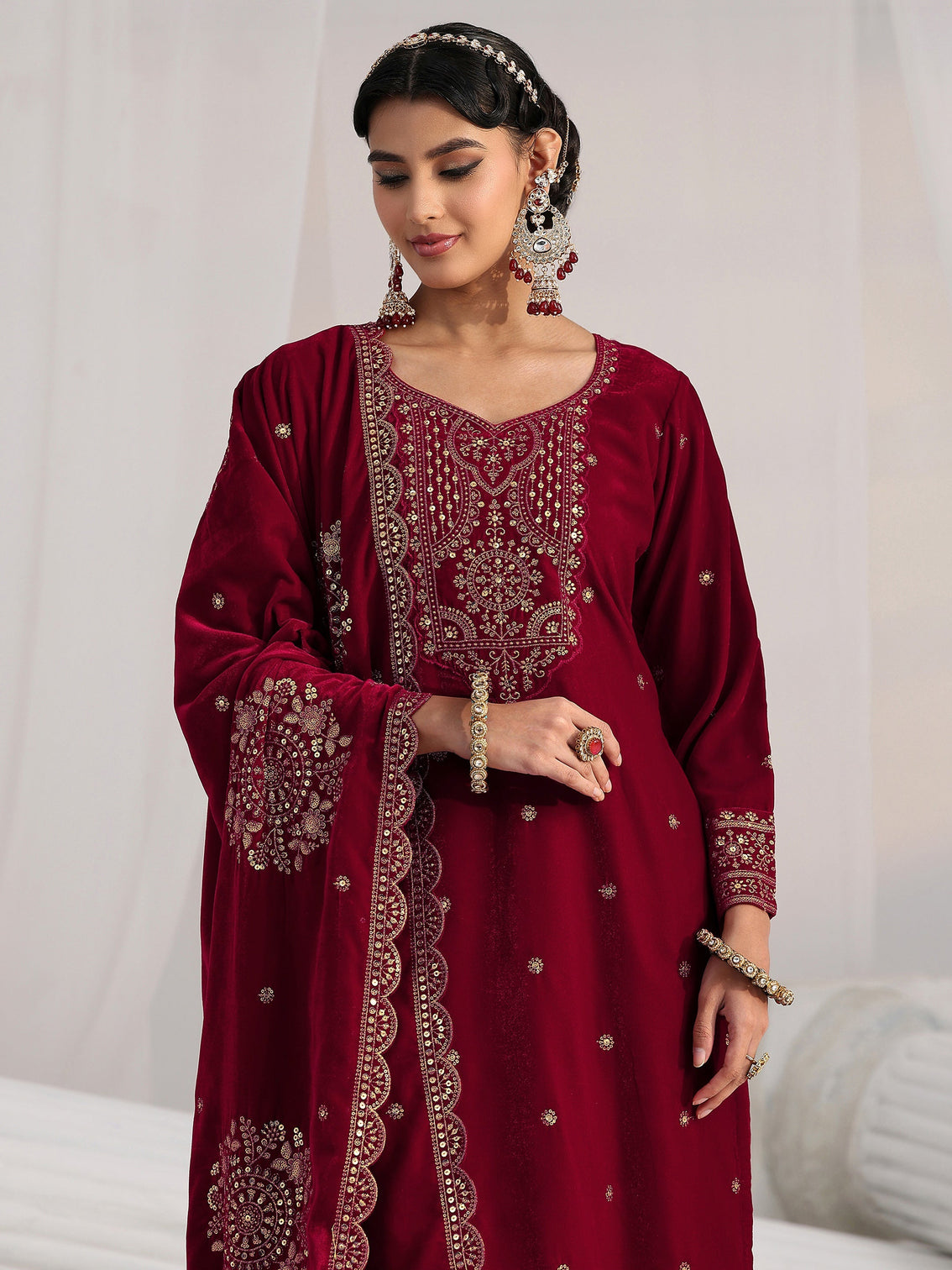 Mameraa Red Floral Embellished Velvet Straight Suit Set
