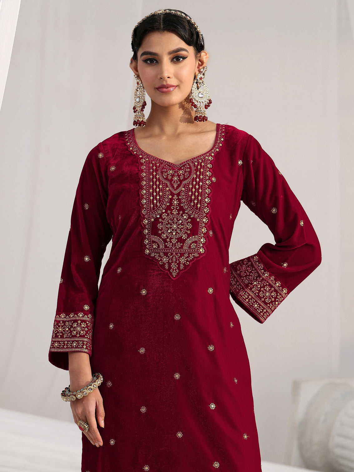 Mameraa Red Floral Embellished Velvet Straight Suit Set