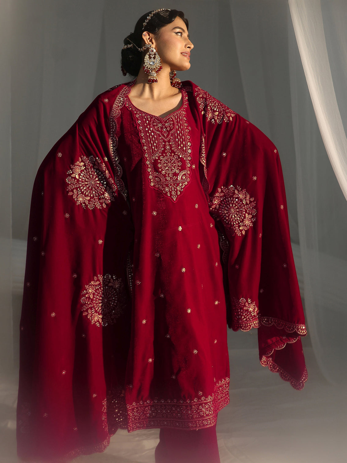 Mameraa Red Floral Embellished Velvet Straight Suit Set