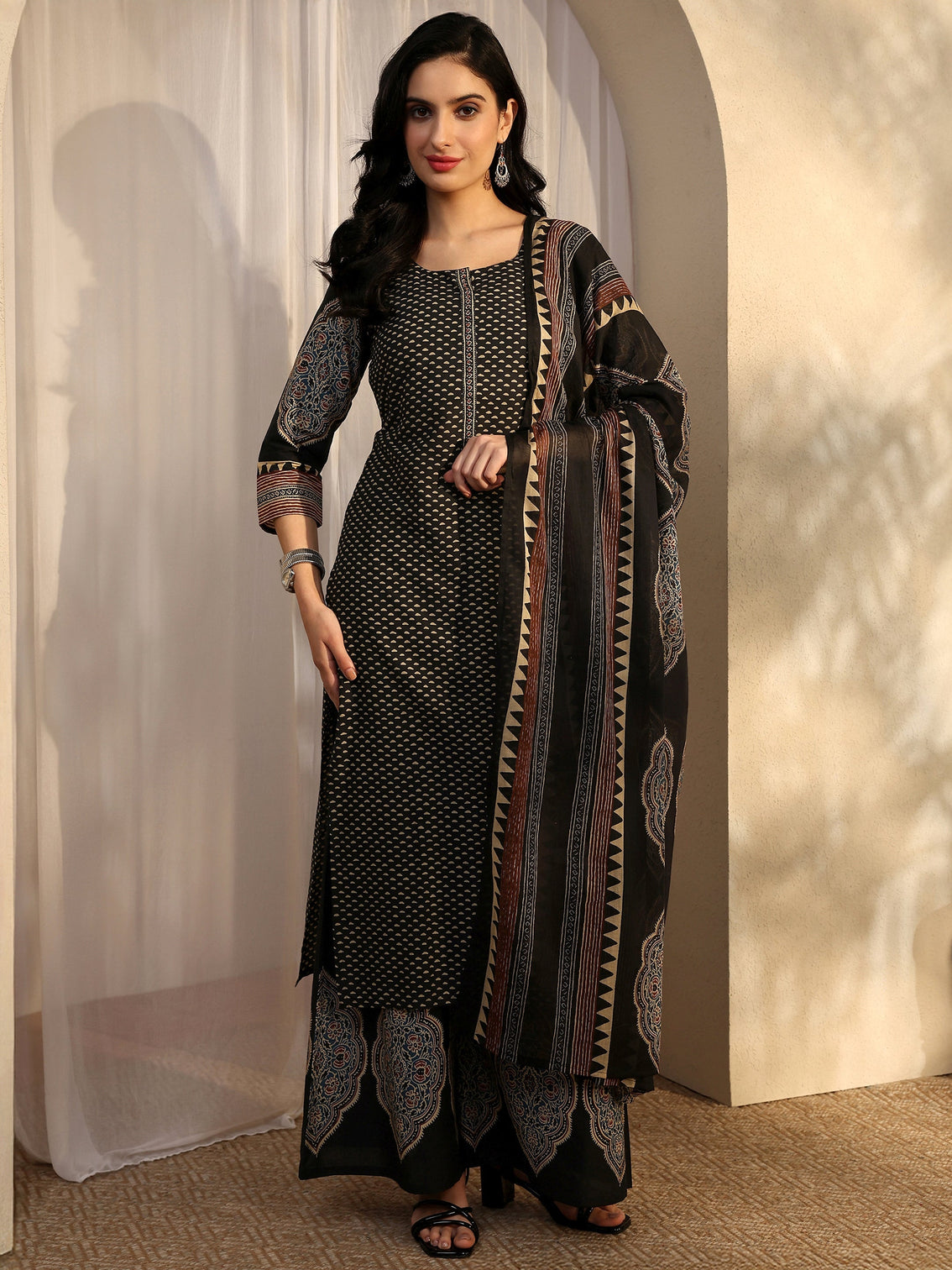 Mameraa Black Printed Cotton Straight Suit Set With Dupatta