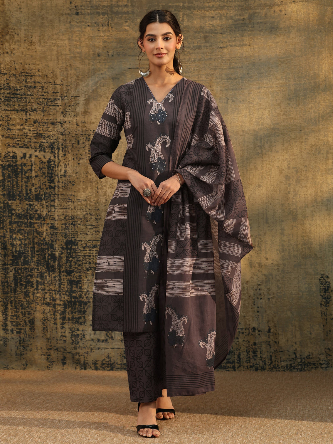 Mameraa Grey Ajrakh Printed Cotton Straight Suit Set