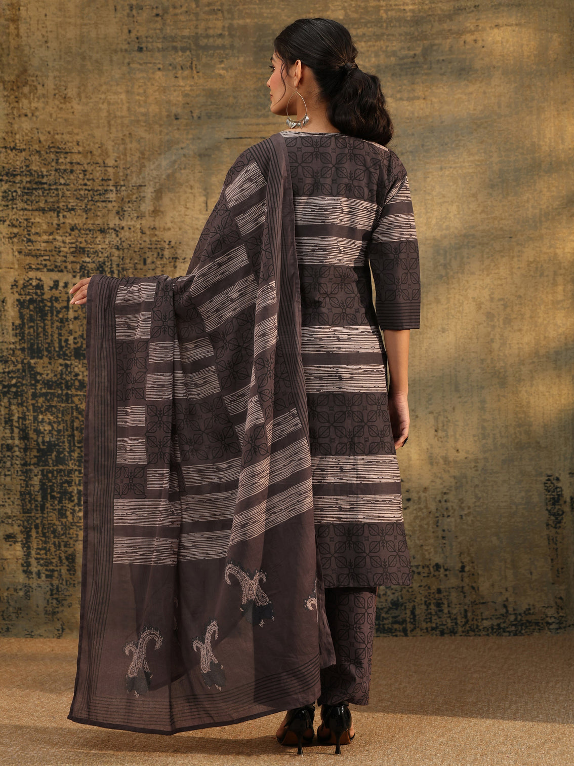 Mameraa Grey Ajrakh Printed Cotton Straight Suit Set