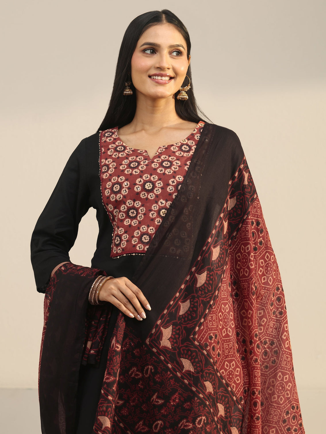 Mameraa Black Yoke Printed Cotton Straight Suit Set