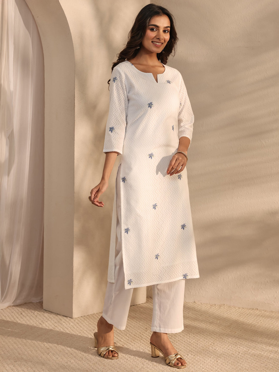 Mameraa White Embroidered Cotton Straight Suit Set With Dupatta