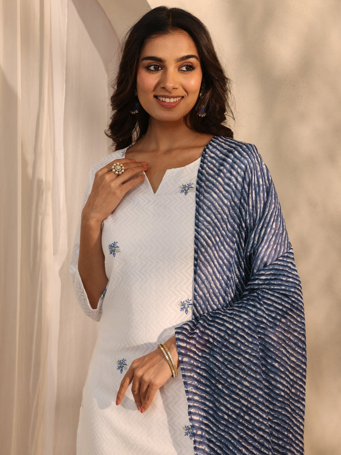 Mameraa White Embroidered Cotton Straight Suit Set With Dupatta