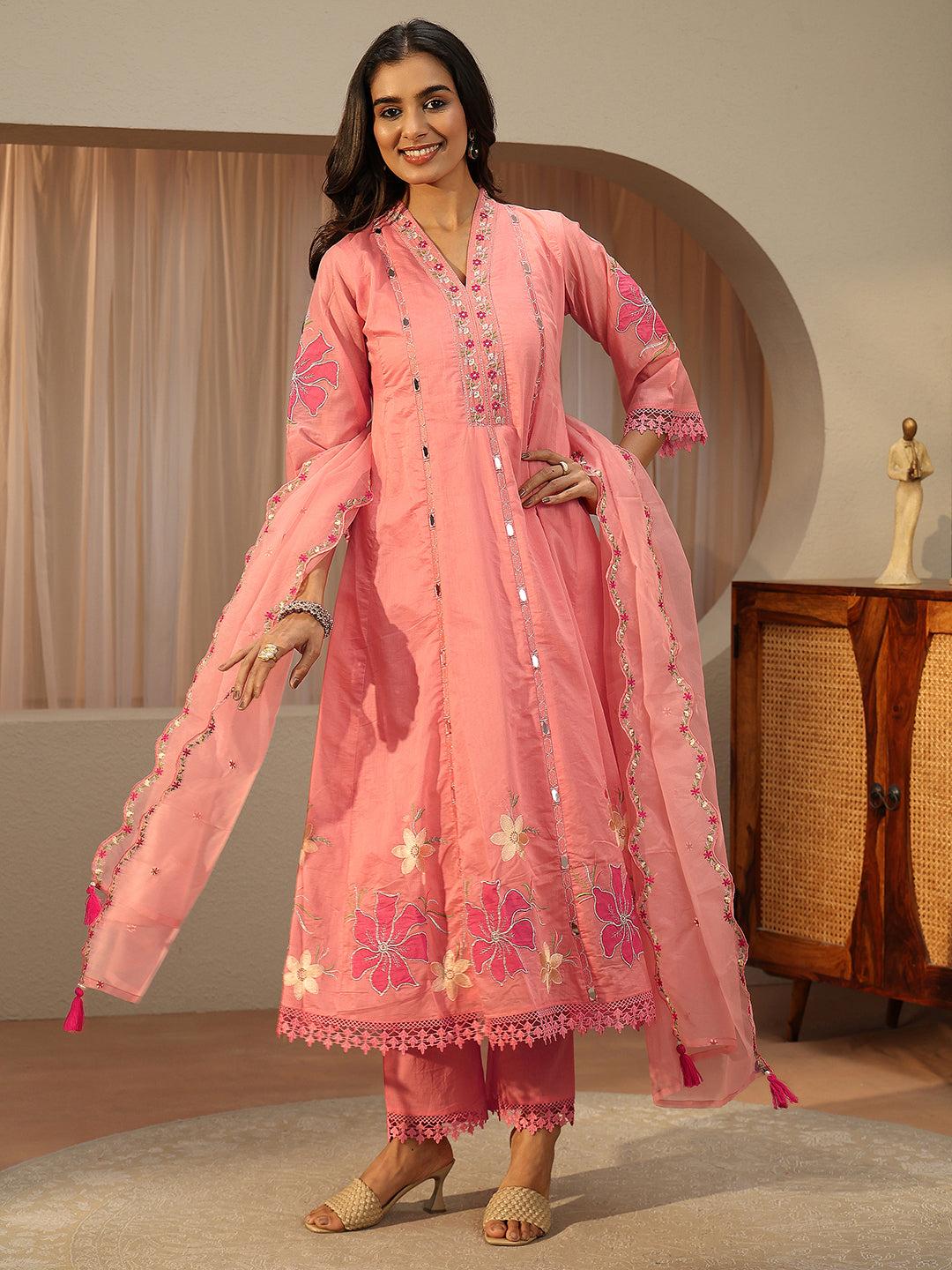 Mameraa Pink Floral Embroidered Silk Blend A-Line Suit Set With Dupatta