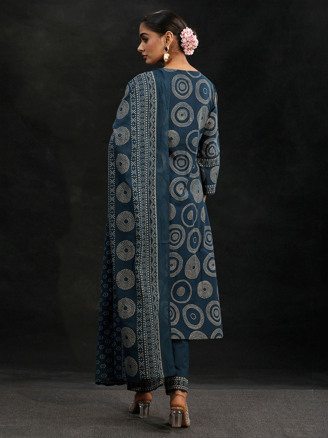 Mameraa Indigo Blue Bandhani Cotton Straight Suit Set
